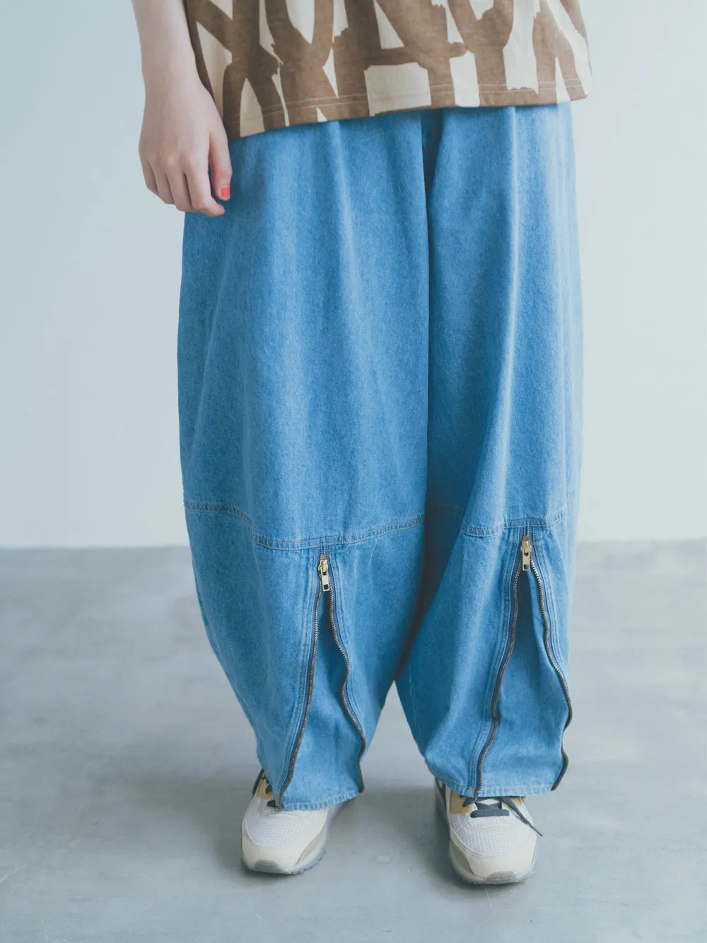 Bleach Zippered Pants