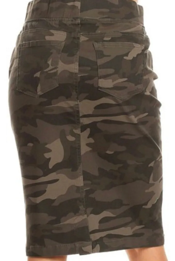 Elastic Waist Camo Skirt