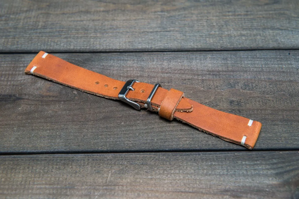 English Tan leather watch band, handmade in Finland. Tapered size: 26/22mm, 25/22 mm, 24/20mm, 23/20 mm, 22/18 mm, 21/18 mm, 20/16 mm, 19/16 mm